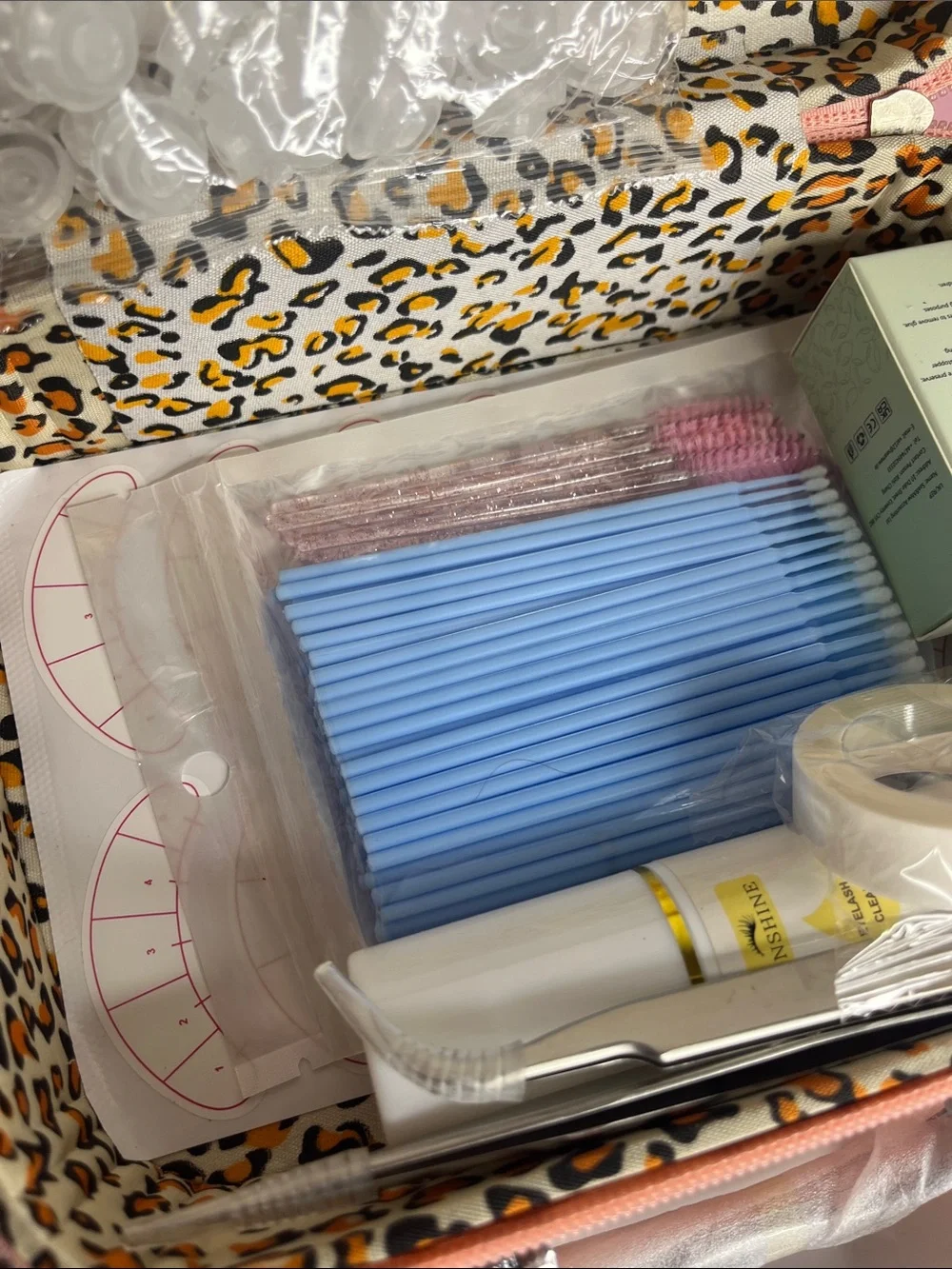 Pink Faux Eyelash Kit with Practice Head and Storage Case - Women Skincare
